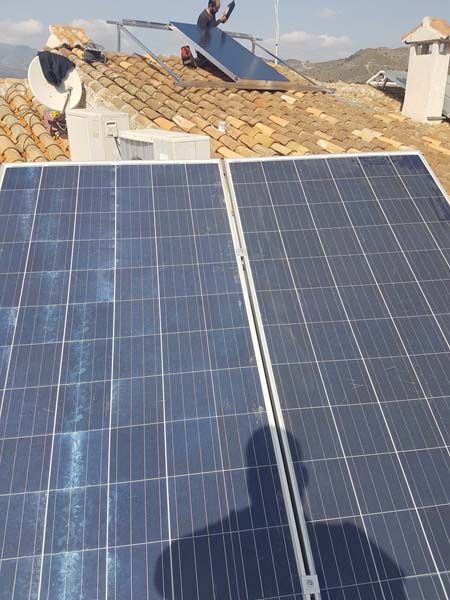 Instalaciones Peñalver panel solar pequeño